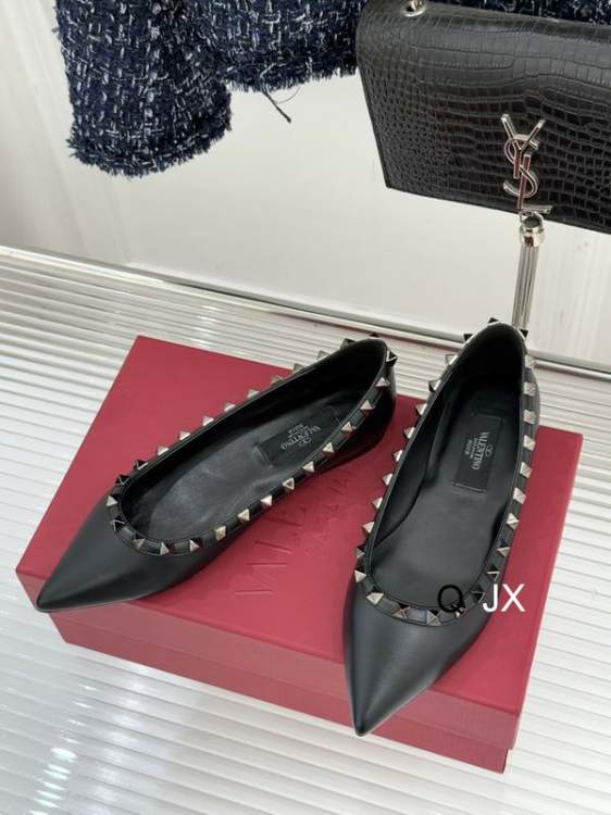 Picture of Valentino Shoes _SKUValentinosz35-40JX030219972